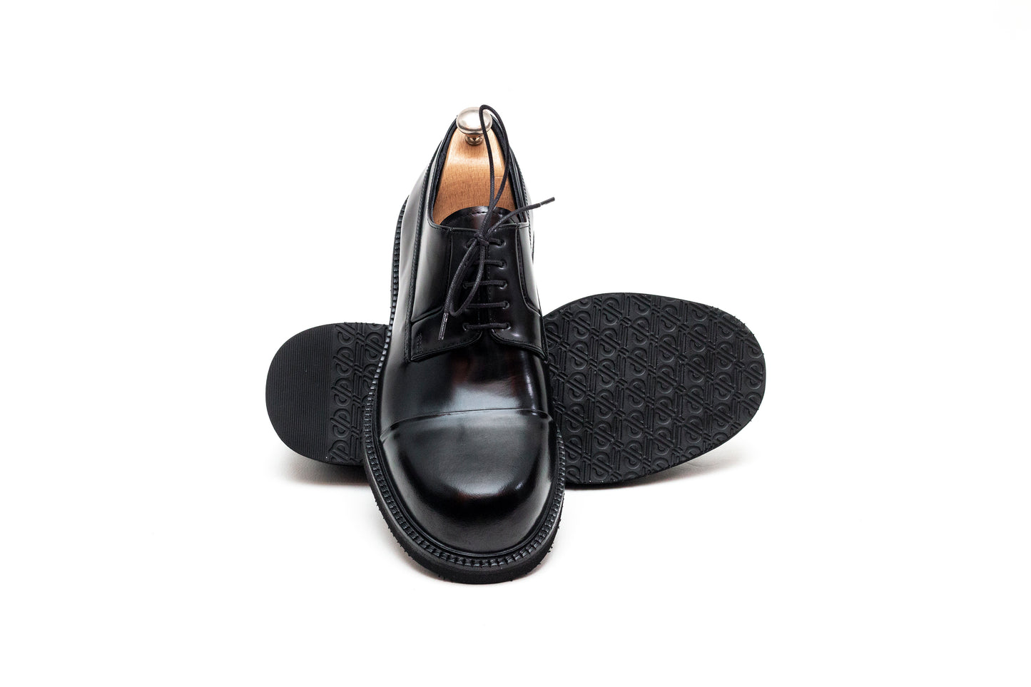 California Derby Black Shoe